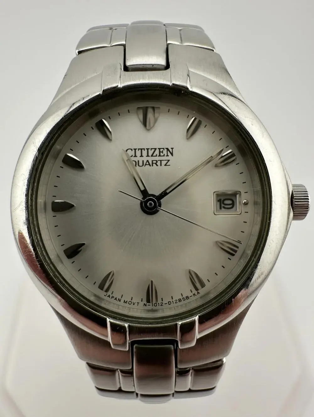 Citizen Quartz Watch Womens Silver Dial Stainless Steel Date 25mm Japan